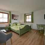 Steakhouse & Crazy Horse Gæstehus