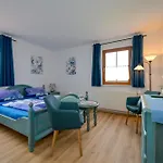 Gæstehus Steakhouse & Crazy Horse 3*