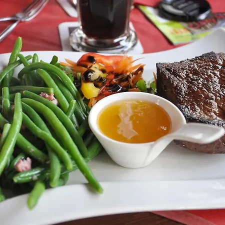 Steakhouse & Crazy Horse Casa de hóspedes 3*