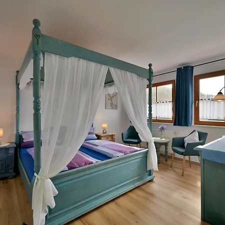 Steakhouse & Crazy Horse 3*