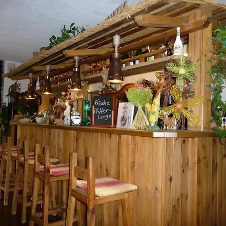 Casa de hóspedes Steakhouse & Crazy Horse Suhl