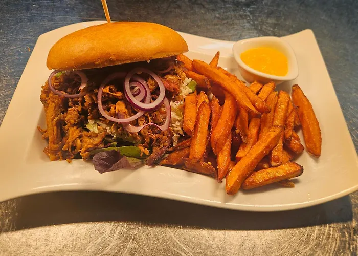 게스트하우스 Steakhouse & Crazy Horse 3*